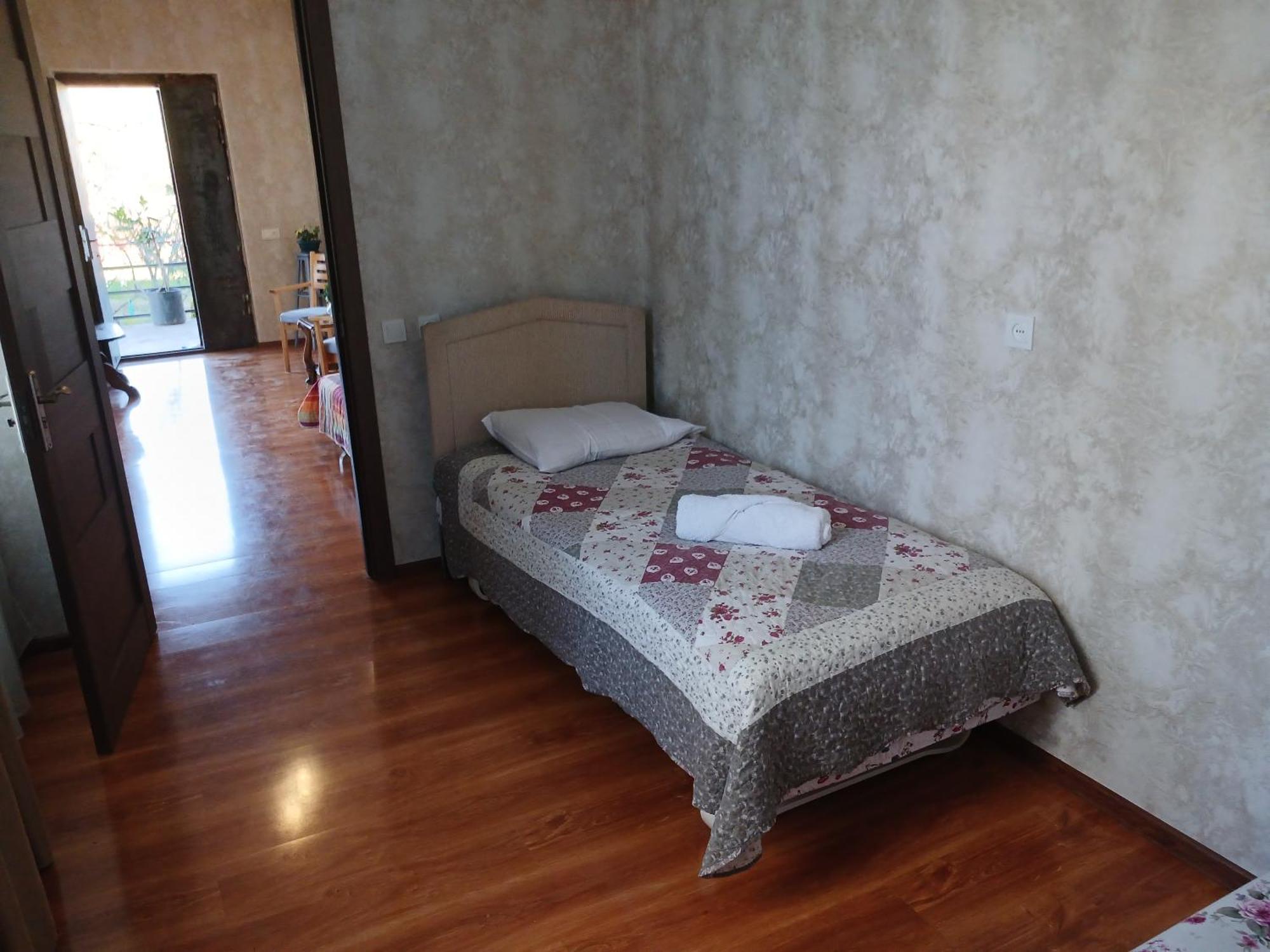 Guest House Nano Martvili Dış mekan fotoğraf